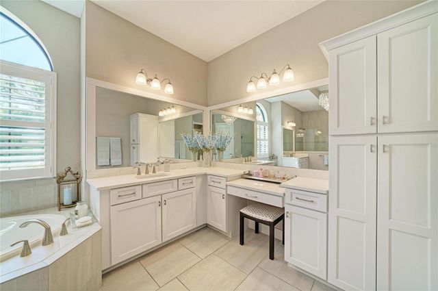 352 MARAVIYA BOULEVARD, Nokomis, FL 34275