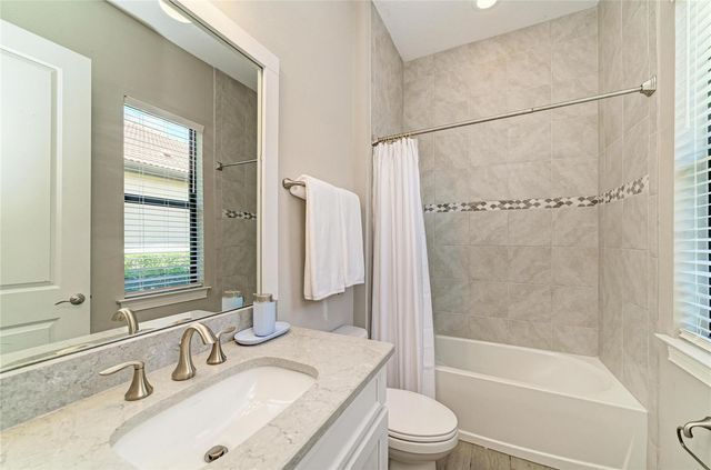 352 MARAVIYA BOULEVARD, Nokomis, FL 34275