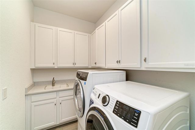 352 MARAVIYA BOULEVARD, Nokomis, FL 34275