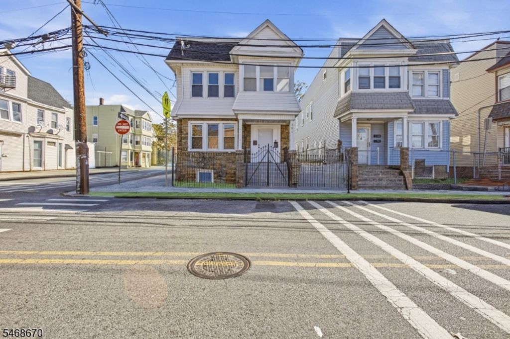 354 Clinton Pl, Newark City, NJ 07112 — exterior
