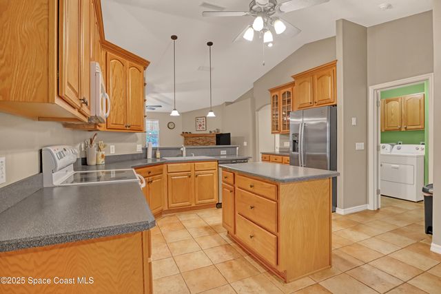 1081 Meadowbrook Road NE, Palm Bay, FL 32905