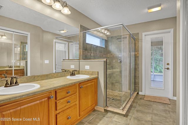 1081 Meadowbrook Road NE, Palm Bay, FL 32905