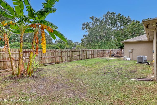 1081 Meadowbrook Road NE, Palm Bay, FL 32905