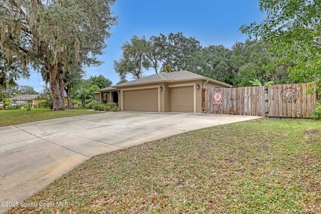 1081 Meadowbrook Road NE, Palm Bay, FL 32905