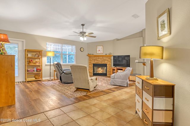 1081 Meadowbrook Road NE, Palm Bay, FL 32905