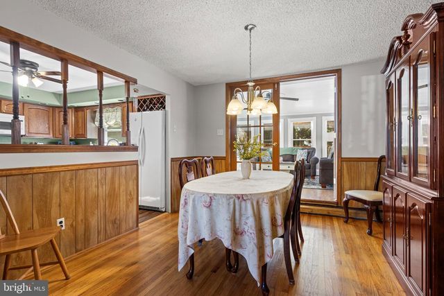 45 EVERGREEN AVE, Broomall, PA 19008