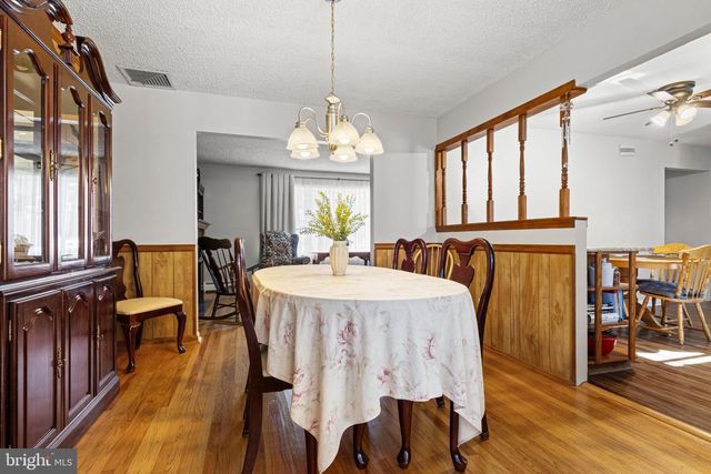 45 EVERGREEN AVE, Broomall, PA 19008