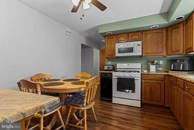 45 EVERGREEN AVE, Broomall, PA 19008