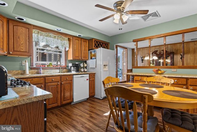 45 EVERGREEN AVE, Broomall, PA 19008