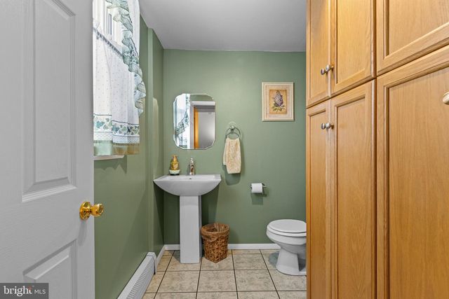 45 EVERGREEN AVE, Broomall, PA 19008