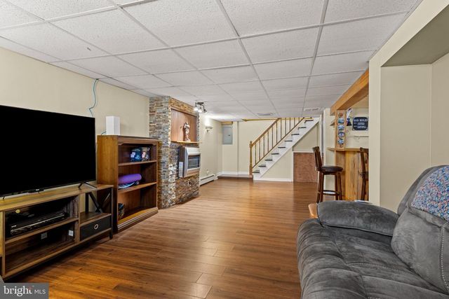 45 EVERGREEN AVE, Broomall, PA 19008