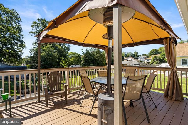 45 EVERGREEN AVE, Broomall, PA 19008