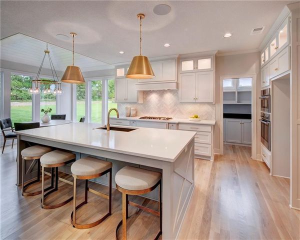 21938 W 99th Terrace, Lenexa, KS 66220