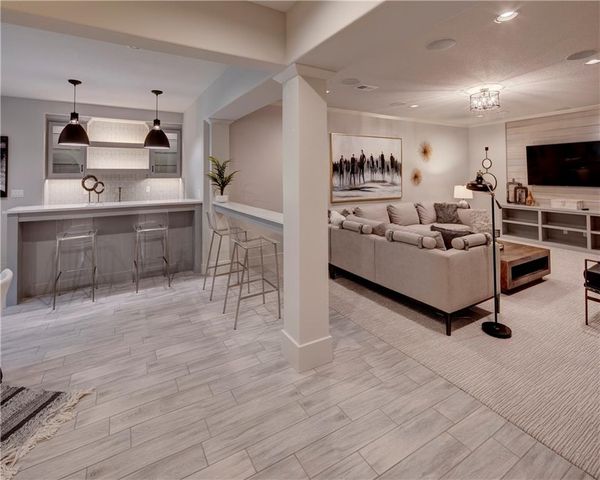 21938 W 99th Terrace, Lenexa, KS 66220