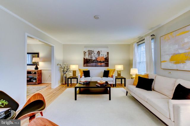 6 COVENTRY CIR, Princeton, NJ 08540