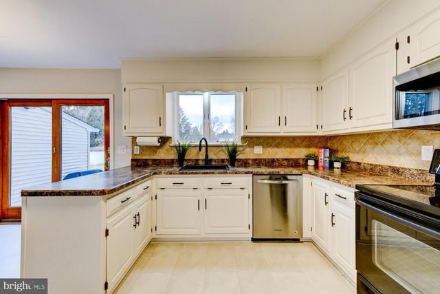 6 COVENTRY CIR, Princeton, NJ 08540