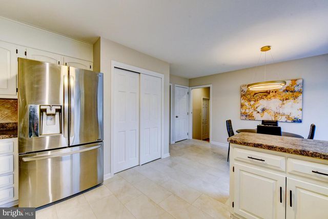 6 COVENTRY CIR, Princeton, NJ 08540