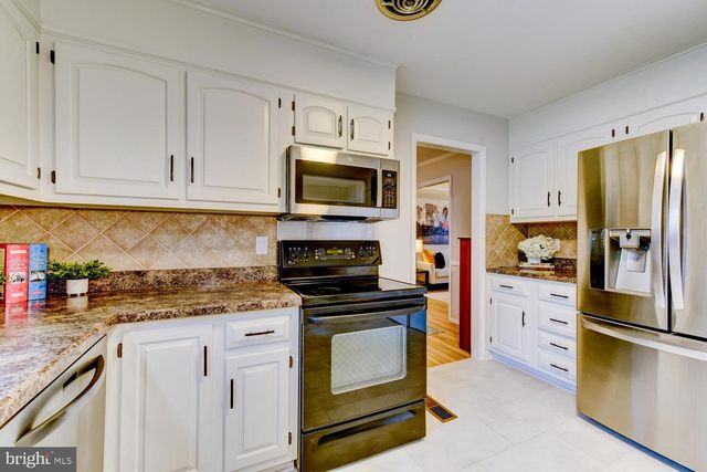 6 COVENTRY CIR, Princeton, NJ 08540