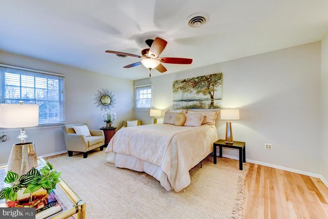 6 COVENTRY CIR, Princeton, NJ 08540