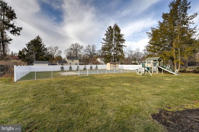 6 COVENTRY CIR, Princeton, NJ 08540