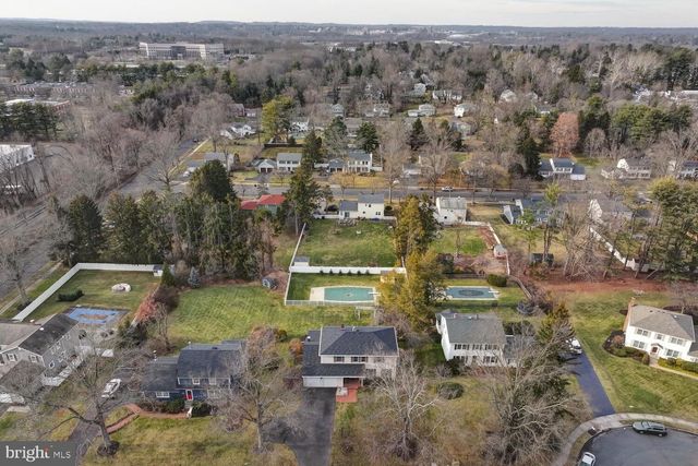 6 COVENTRY CIR, Princeton, NJ 08540