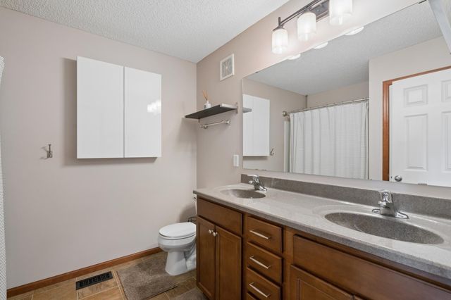 5207 Scott Lane, Robbinsdale, MN 55422