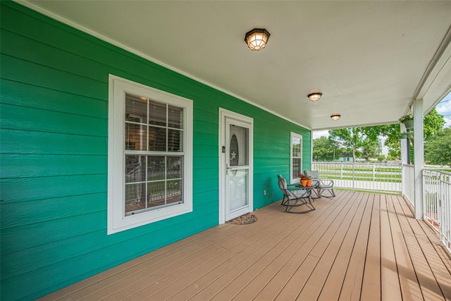 8705 W 1st Street, Needville, TX 77461