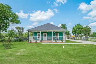 8705 W 1st Street, Needville, TX 77461