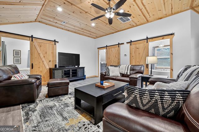 505 Old Salem Road, Mineral Bluff, GA 30559