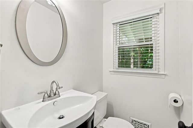 4622 Kings Down Road, Atlanta, GA 30338