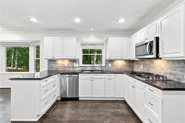 4622 Kings Down Road, Atlanta, GA 30338