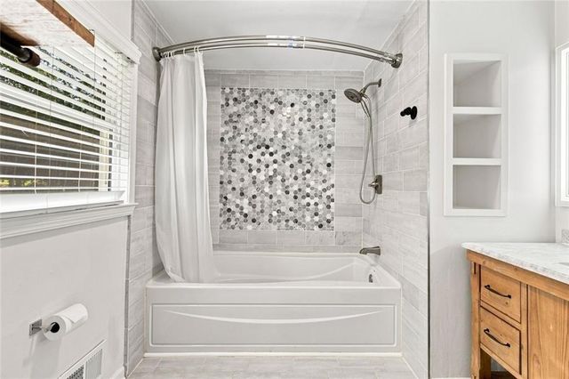 4622 Kings Down Road, Atlanta, GA 30338