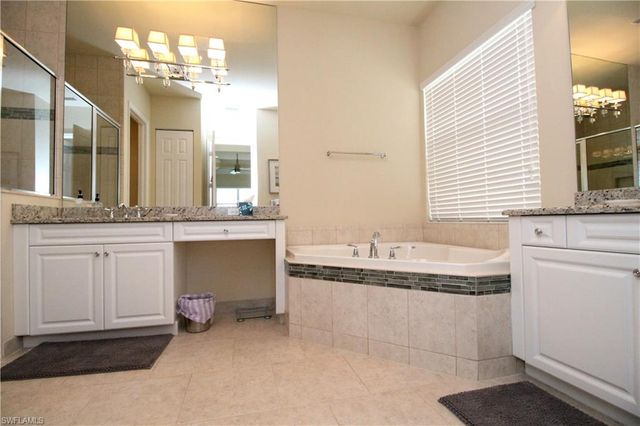 3279 Tahoe CT, Naples, FL 34119