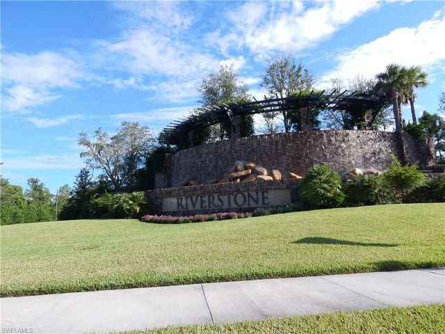3279 Tahoe CT, Naples, FL 34119