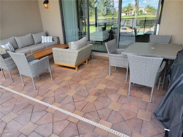 3279 Tahoe CT, Naples, FL 34119