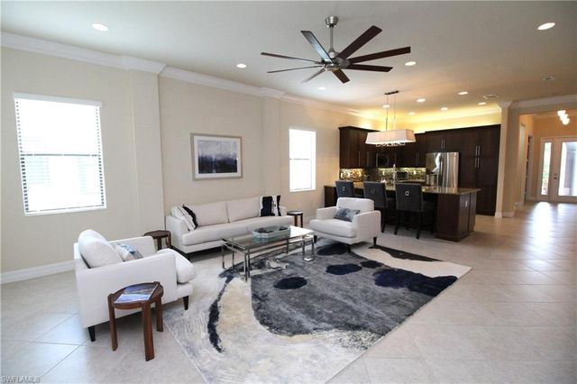 3279 Tahoe CT, Naples, FL 34119