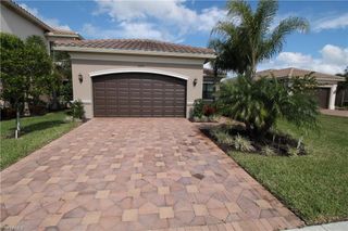 3279 Tahoe CT, Naples, FL 34119