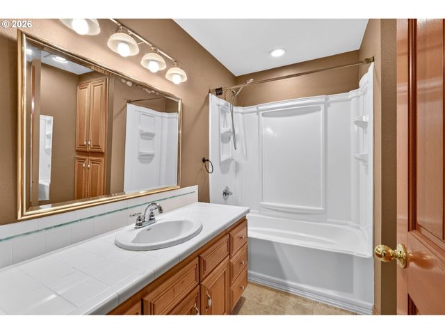 6911 Ne 129TH St, Vancouver, WA 98686