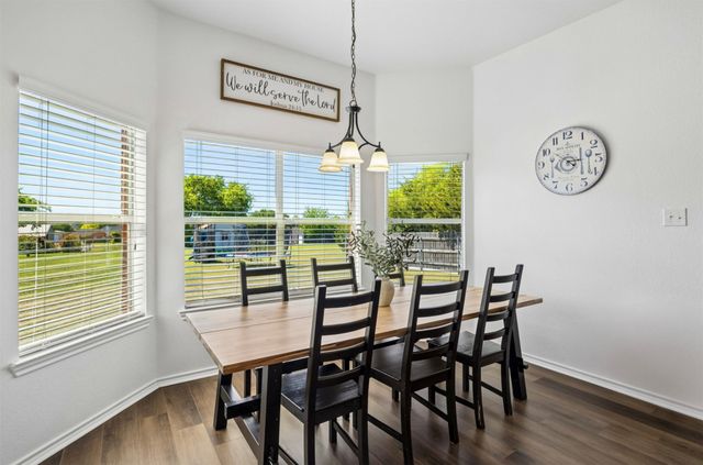 1015 Meadow Hill Drive, Lavon, TX 75166