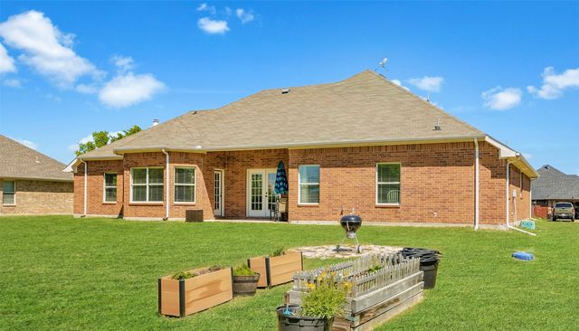 1015 Meadow Hill Drive, Lavon, TX 75166
