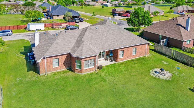 1015 Meadow Hill Drive, Lavon, TX 75166