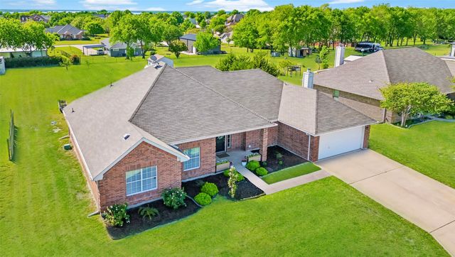 1015 Meadow Hill Drive, Lavon, TX 75166