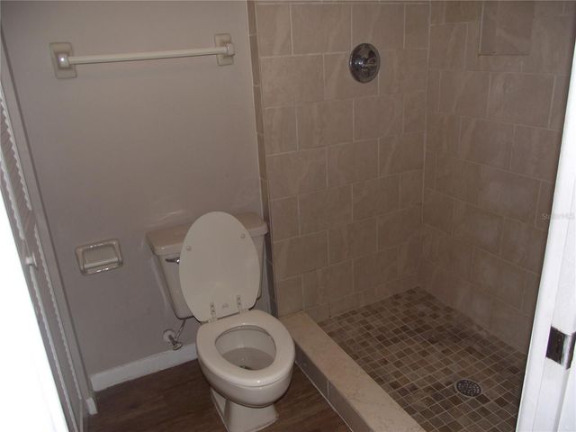 5293 VINELAND ROAD C104, Orlando, FL 32811