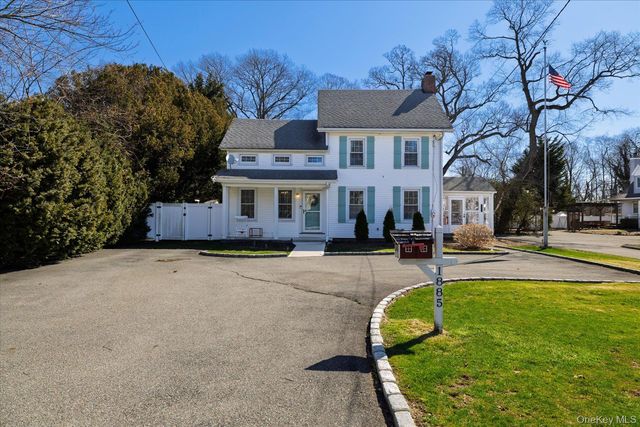 1885 Washington Avenue, Seaford, NY 11783