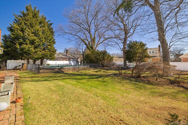 1885 Washington Avenue, Seaford, NY 11783