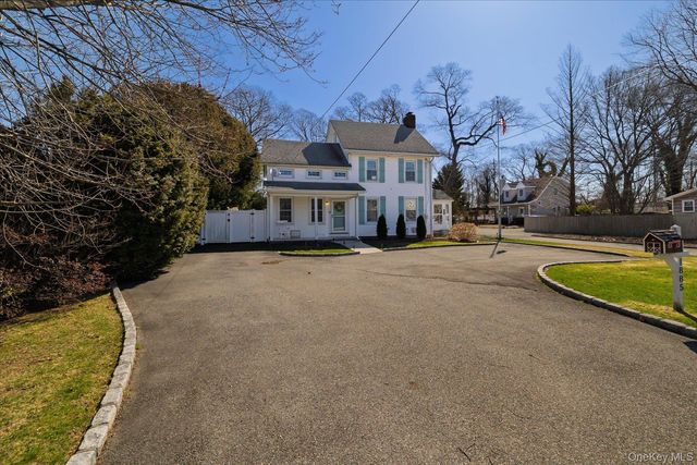 1885 Washington Avenue, Seaford, NY 11783