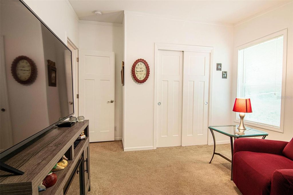 Image 35 of property listing at 417 SNEAD DRIVE, North Fort Myers, FL 33903