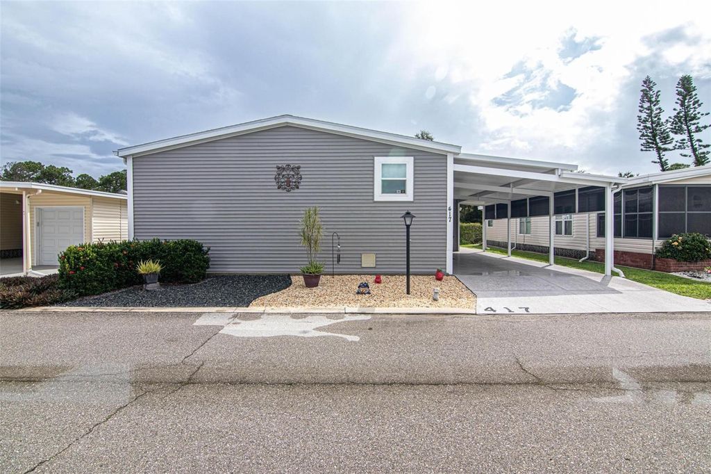 Image 42 of property listing at 417 SNEAD DRIVE, North Fort Myers, FL 33903