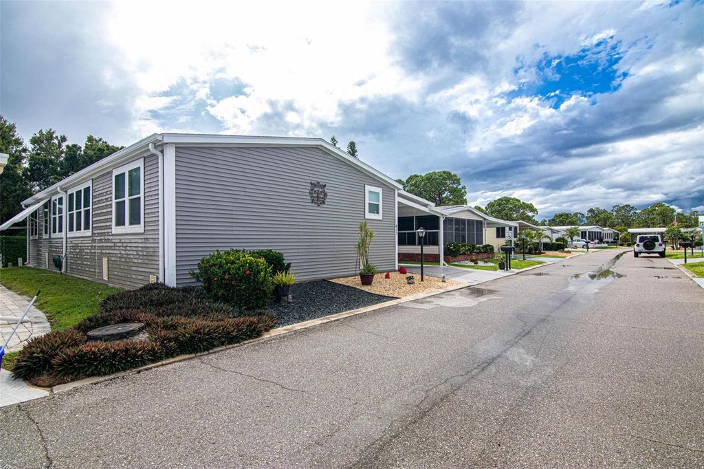 Image 44 of property listing at 417 SNEAD DRIVE, North Fort Myers, FL 33903