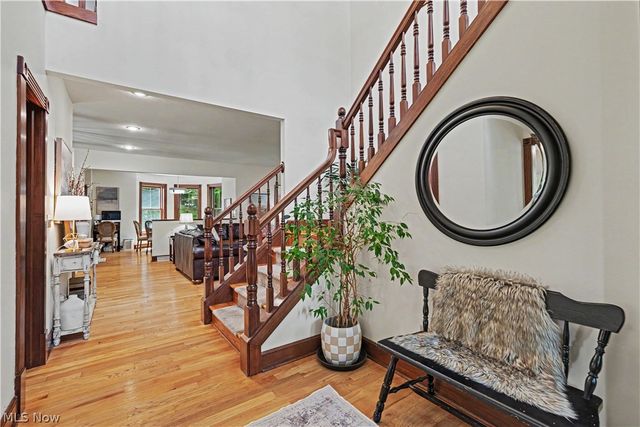 8851 Spring Valley Drive, Broadview Heights, OH 44147